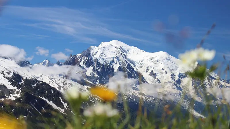 9 Spectacular Snow Hiking Trails Across Italy CALZATURIFICIO ZAMBERLAN SRL